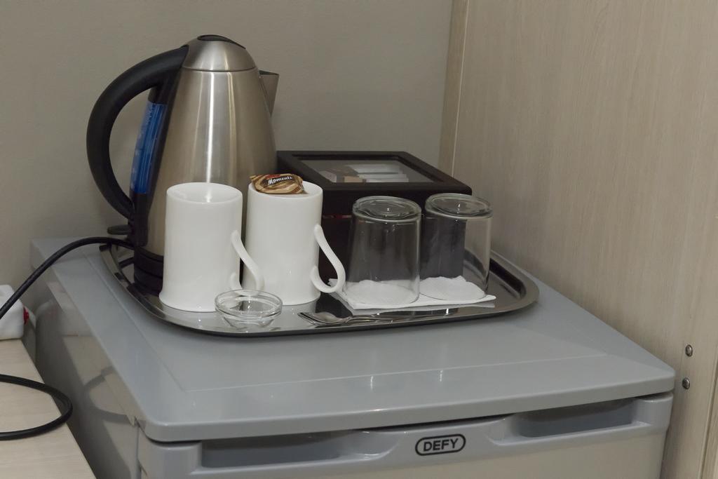 The Suburban Guest House Bloemfontein Bilik gambar
